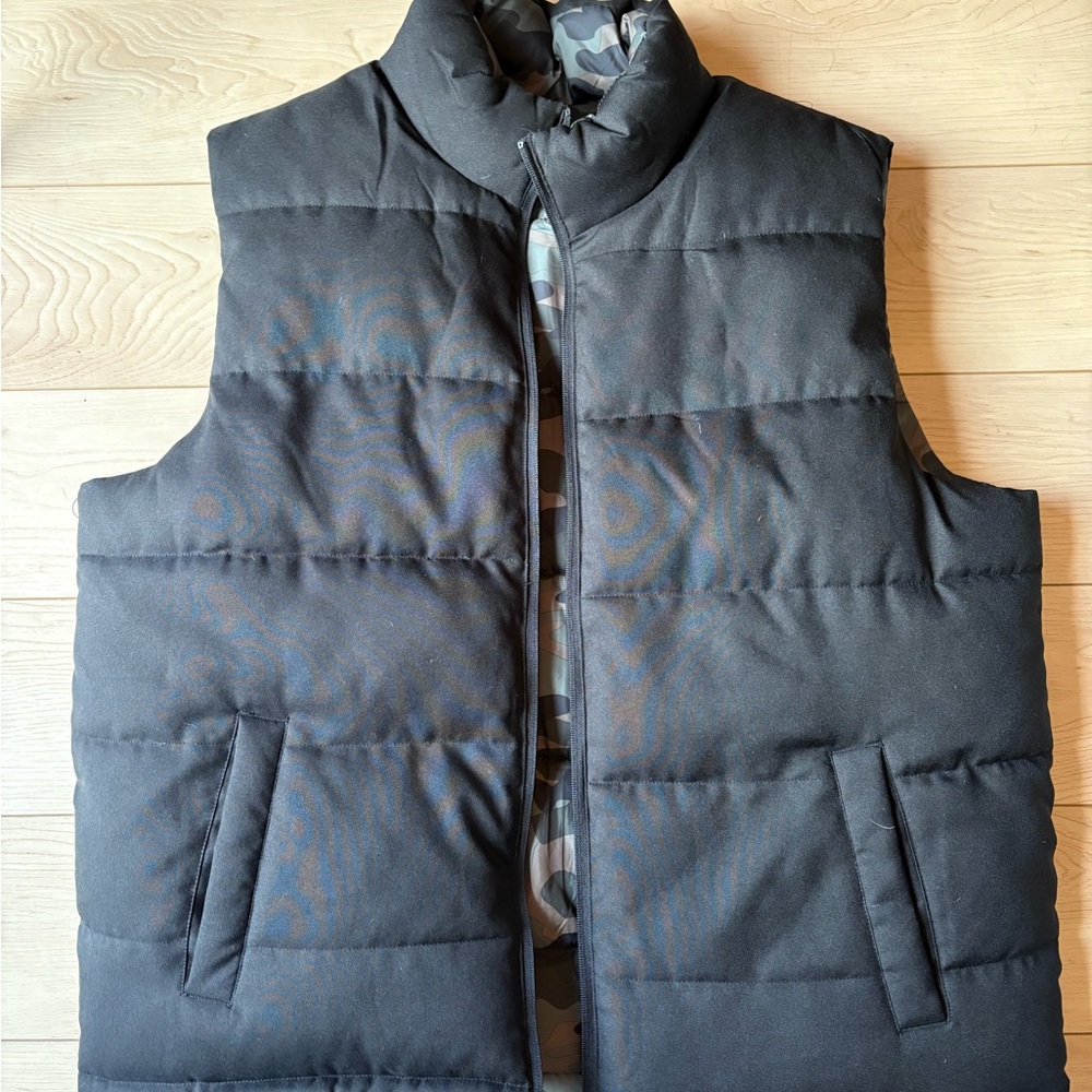 Men's Black and camo Reversible Puffer Vest